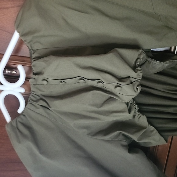 Army Green Cut Out Puff Sleeve Dress - Picture 4 of 6